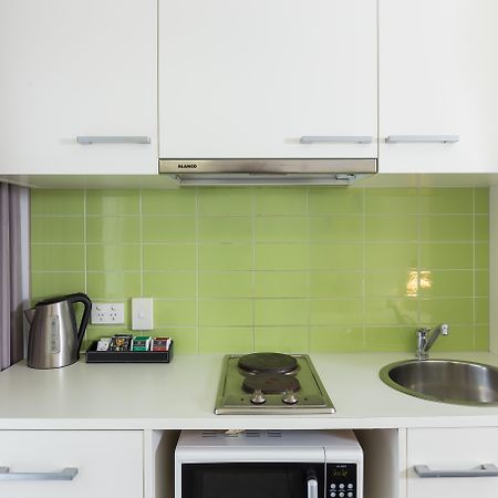 City Edge North Melbourne Apartment Hotel מראה חיצוני תמונה