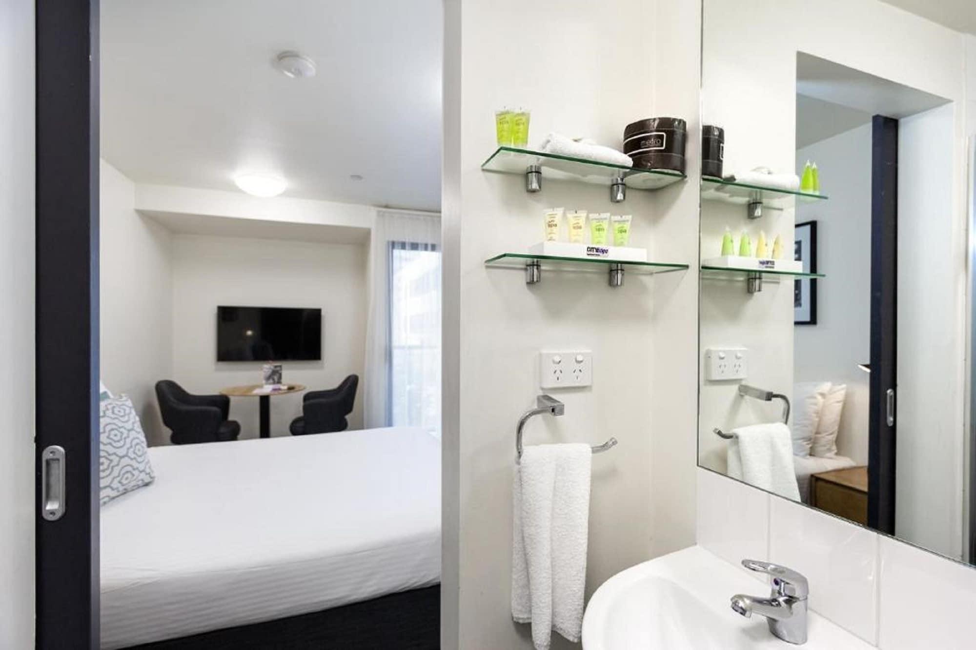 City Edge North Melbourne Apartment Hotel מראה חיצוני תמונה