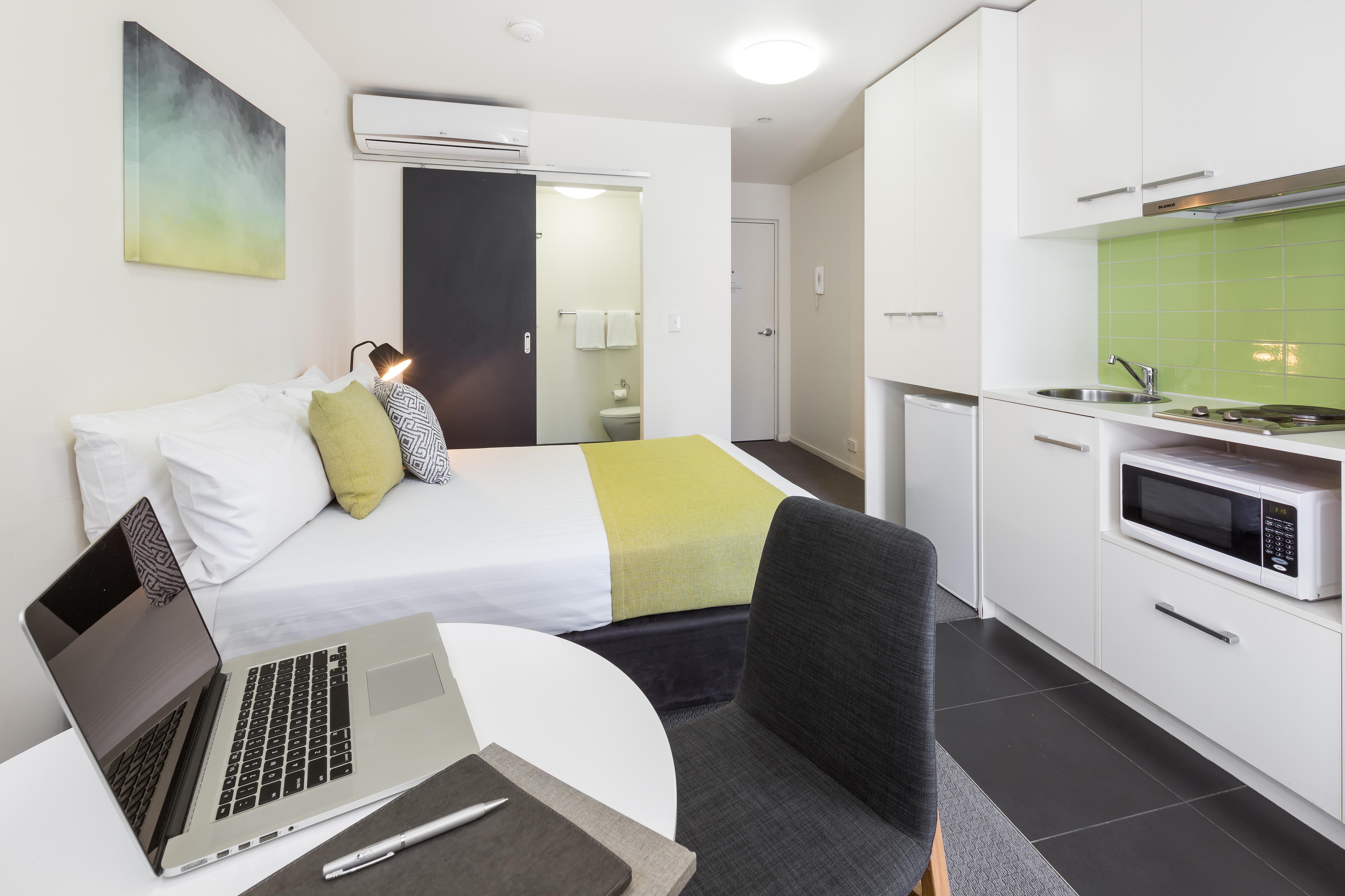 City Edge North Melbourne Apartment Hotel מראה חיצוני תמונה