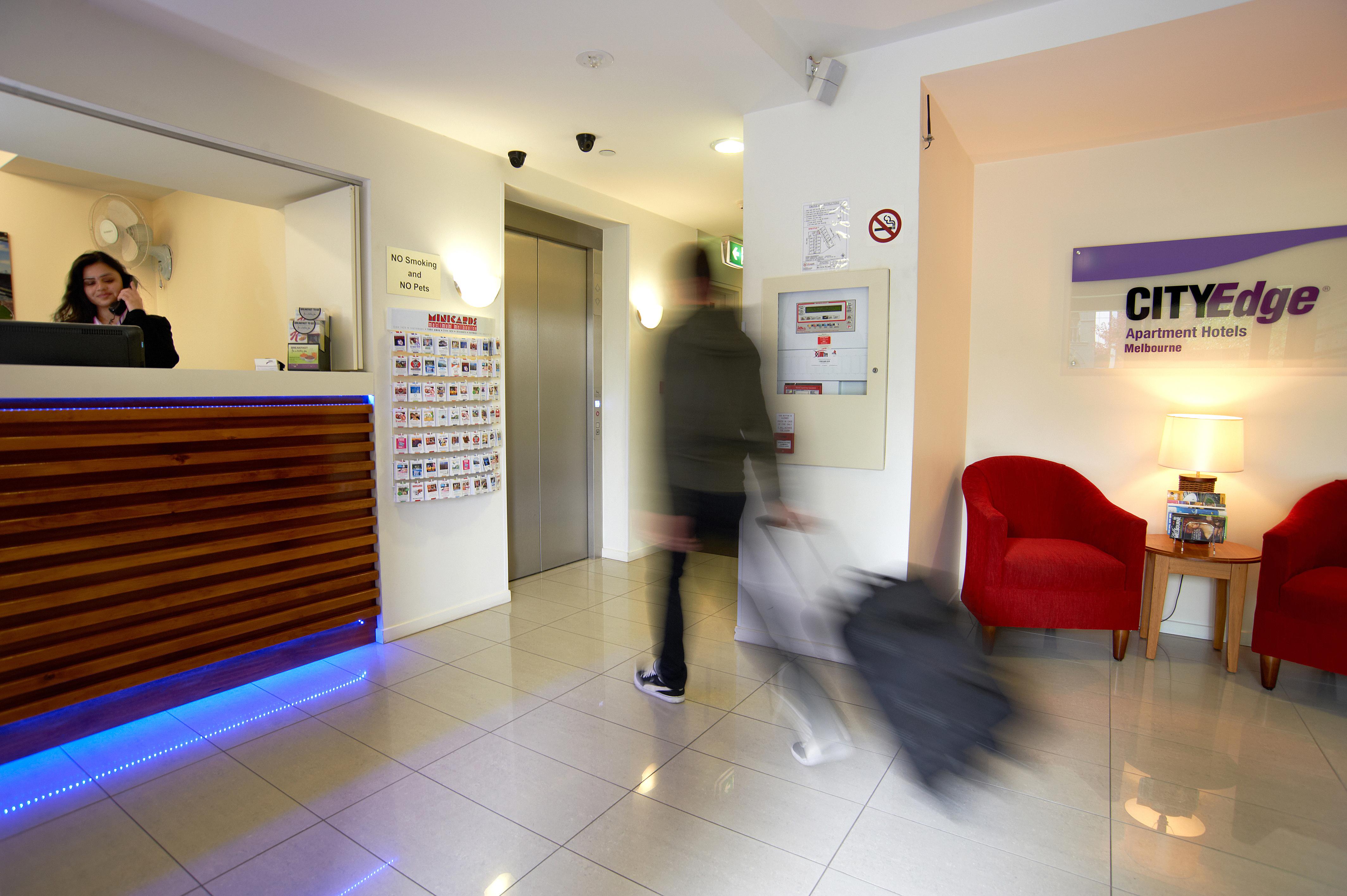 City Edge North Melbourne Apartment Hotel מראה חיצוני תמונה
