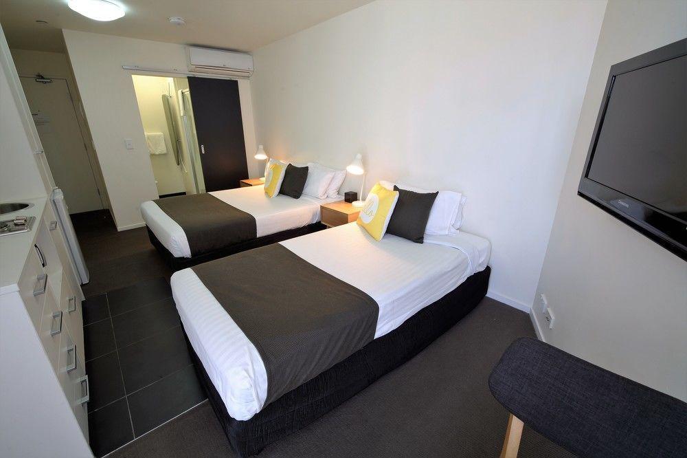 City Edge North Melbourne Apartment Hotel מראה חיצוני תמונה