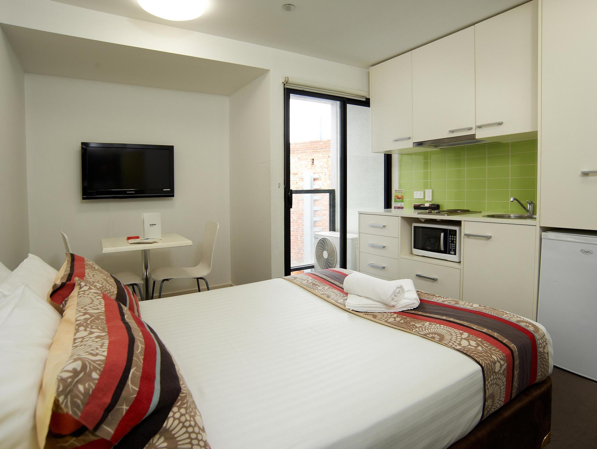 City Edge North Melbourne Apartment Hotel מראה חיצוני תמונה