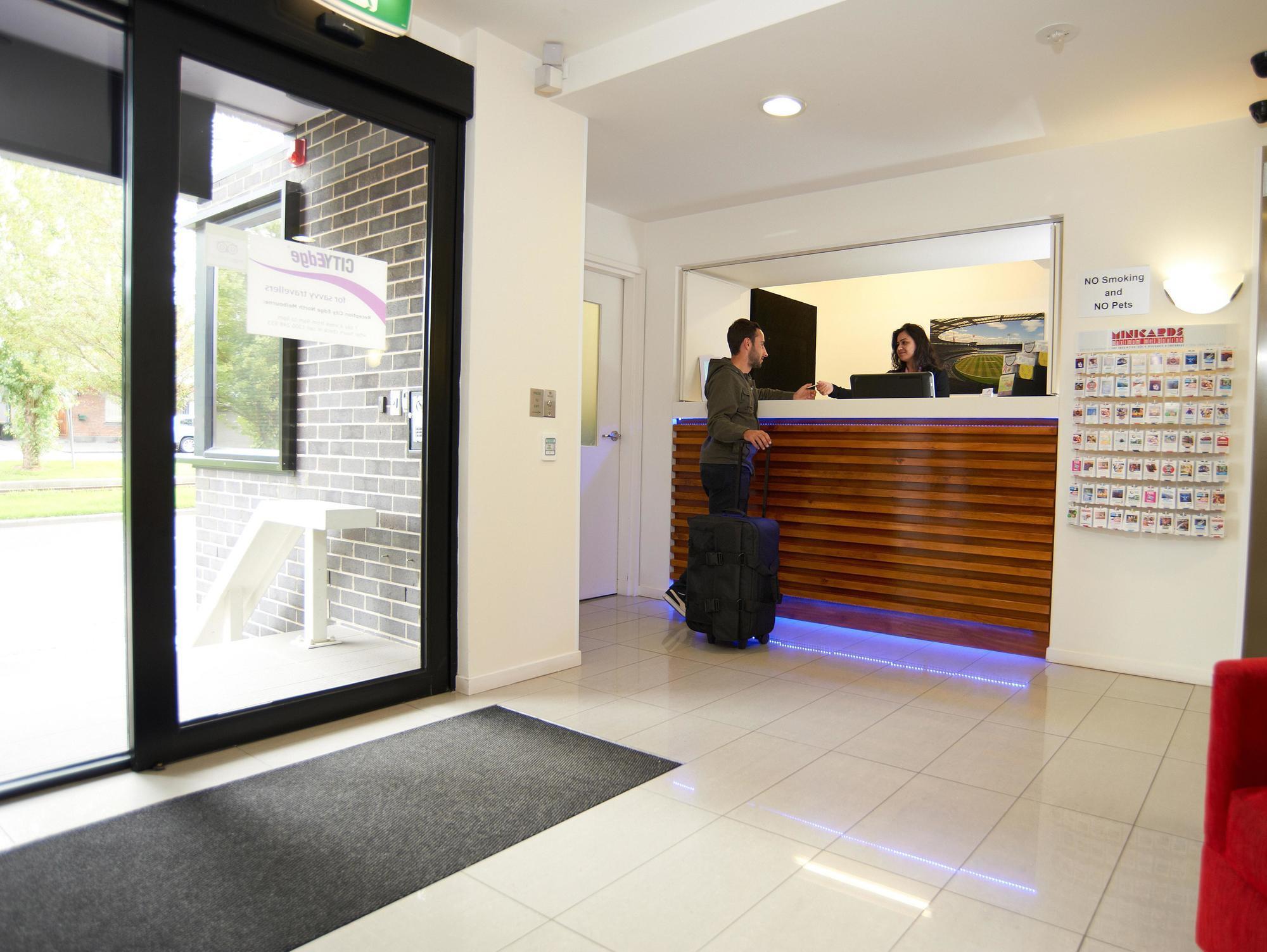 City Edge North Melbourne Apartment Hotel מראה חיצוני תמונה