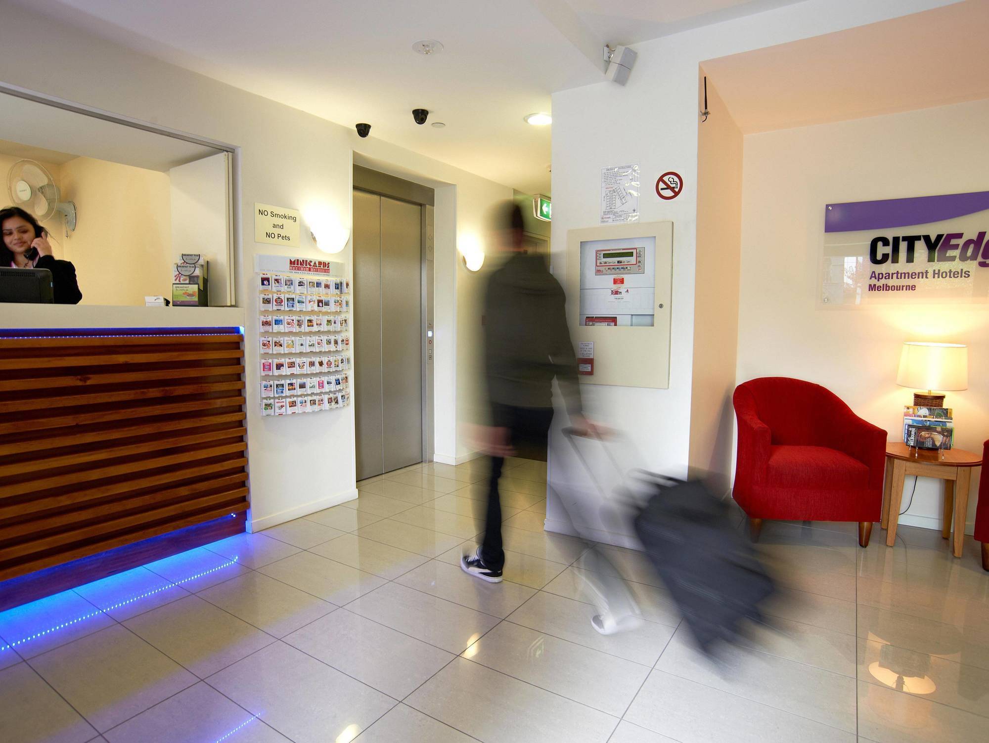 City Edge North Melbourne Apartment Hotel מראה חיצוני תמונה