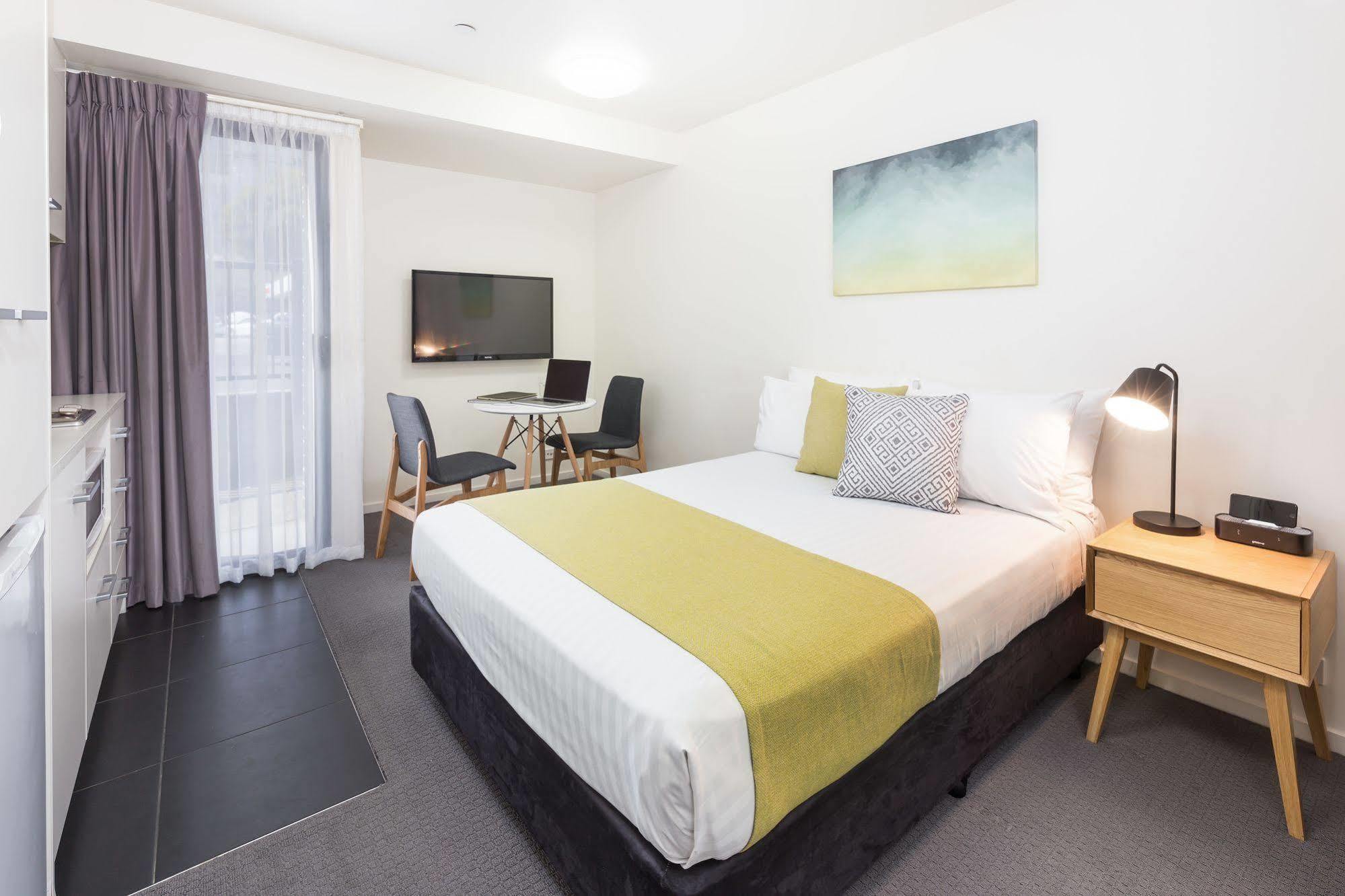 City Edge North Melbourne Apartment Hotel מראה חיצוני תמונה